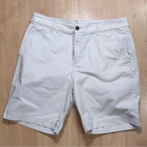 Gap Women’s Classic Khaki Shorts